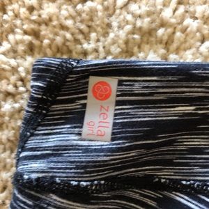 Zella Girl Black and White Cropped Leggings